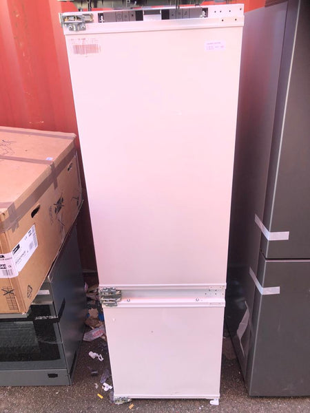 Grundig integrated fridge freezer sale
