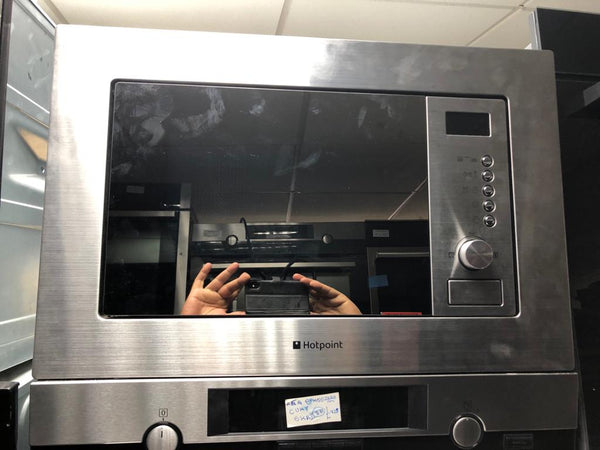 Hotpoint mwh122 1x built in deals microwave