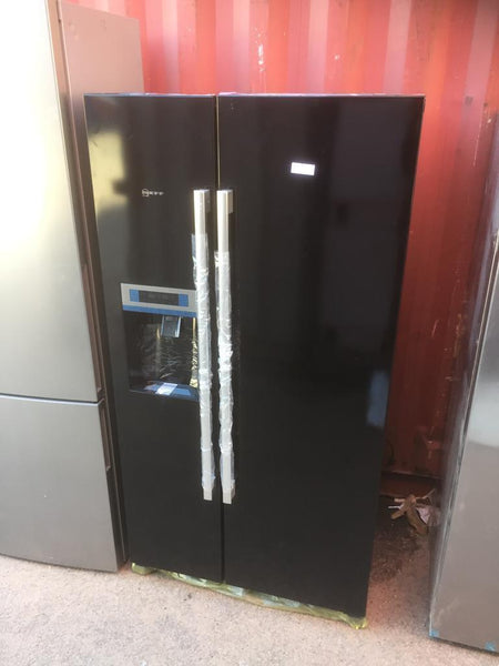 Neff KA3902B20G American Style Fridge Freezer Black Safeer
