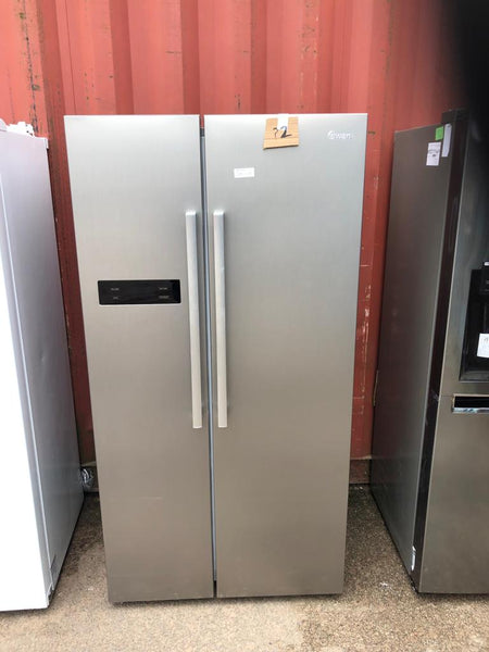 Swan fridge deals freezer white